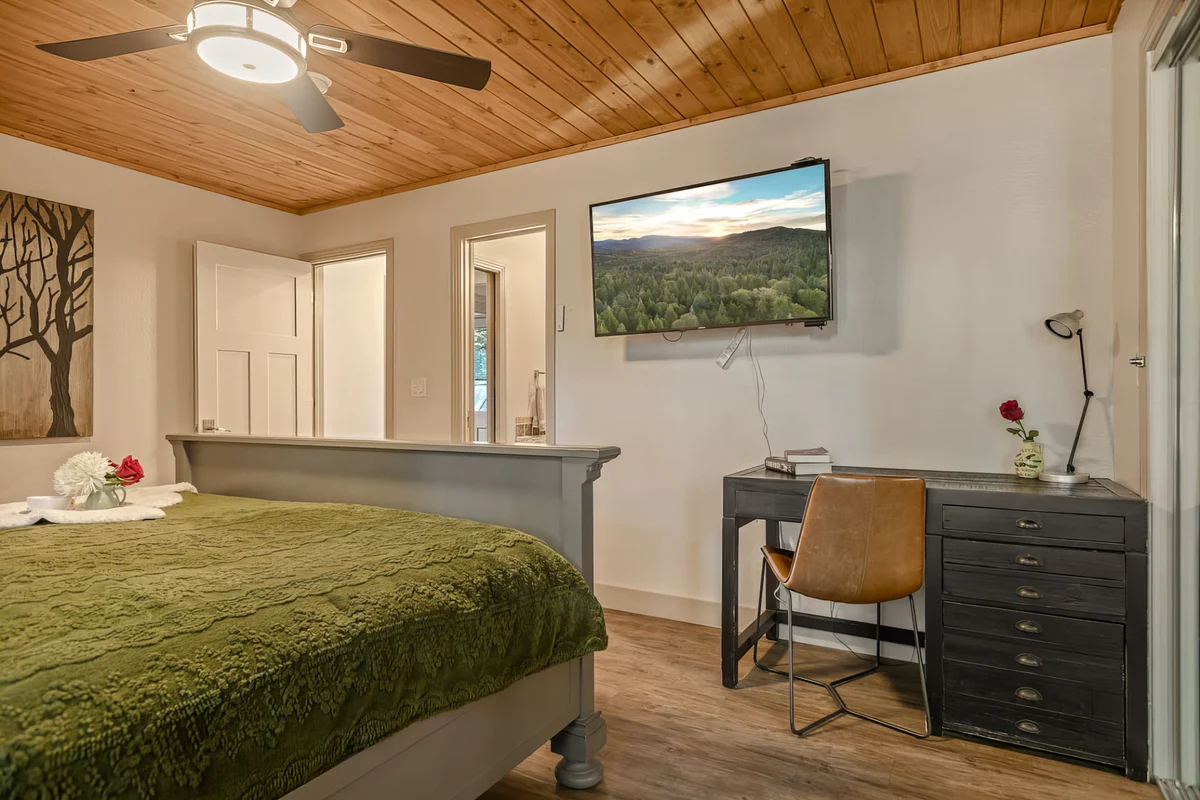 Bedroom 3 image