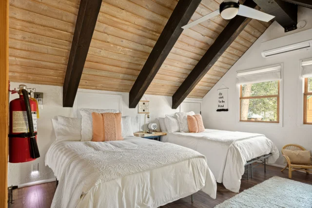 Bedroom 1 image 1