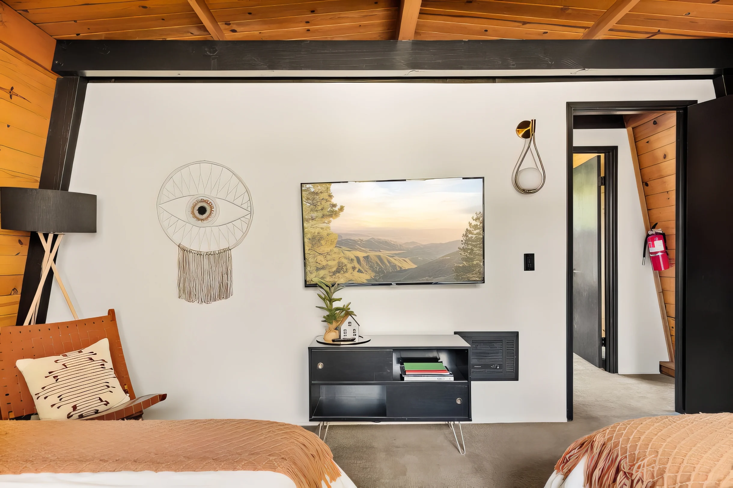 2BR Mid Century Retreat • EV, Hot Tub, BBQ #47