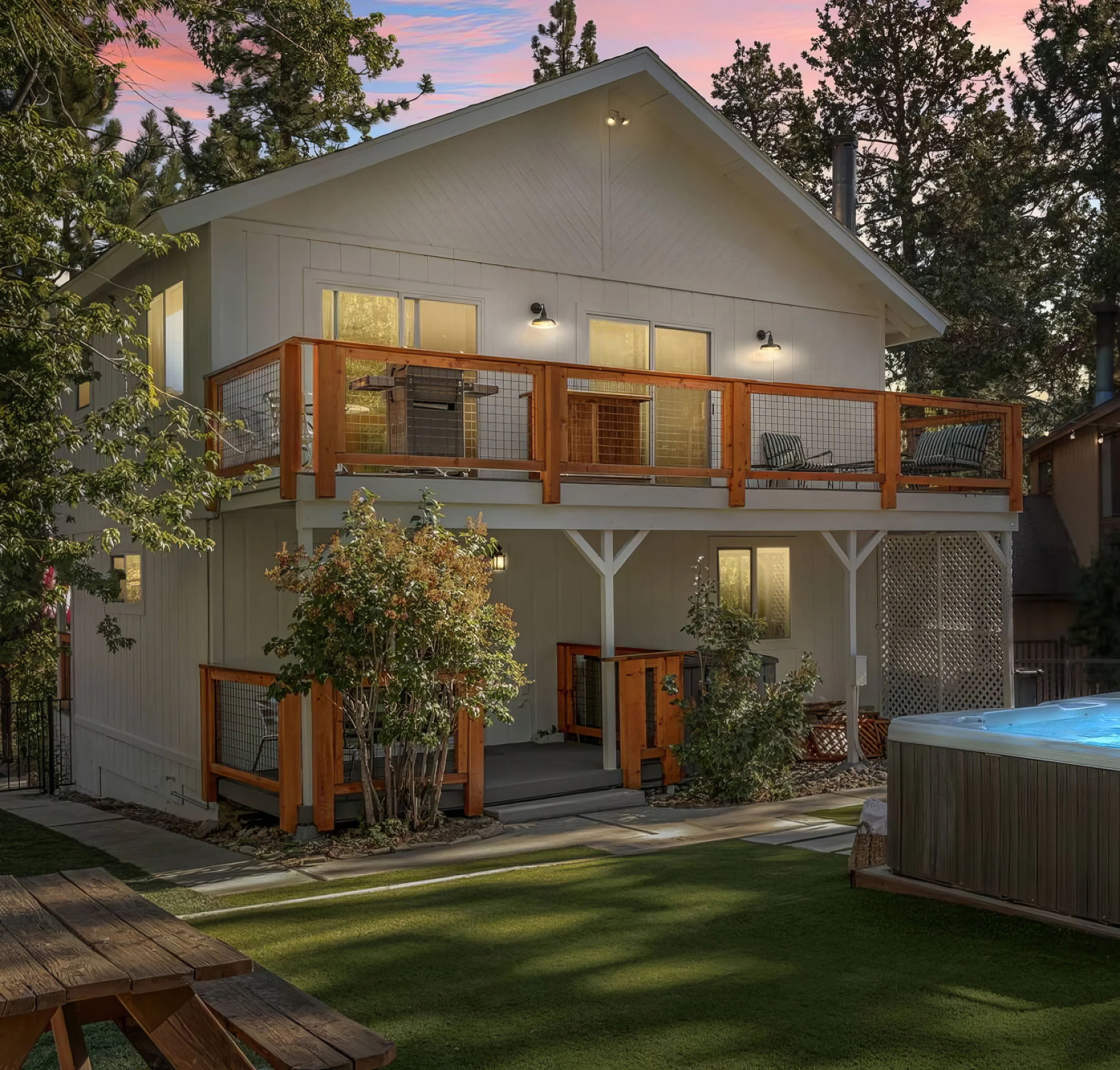 Mont Moderne, 5 Minutes to Ski Resorts & Hot Tub #50