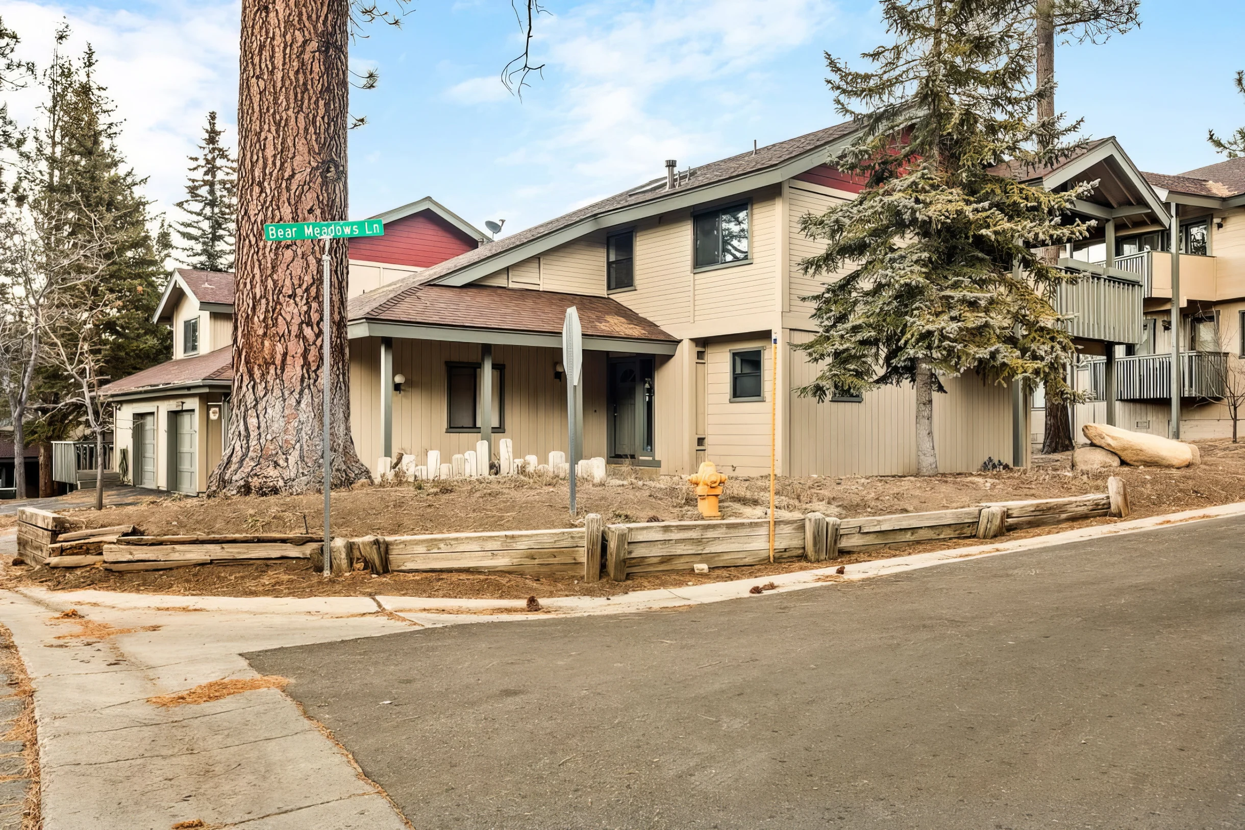 Romero House + Moonridge 2BR Ski Oasis + Prime Location #6