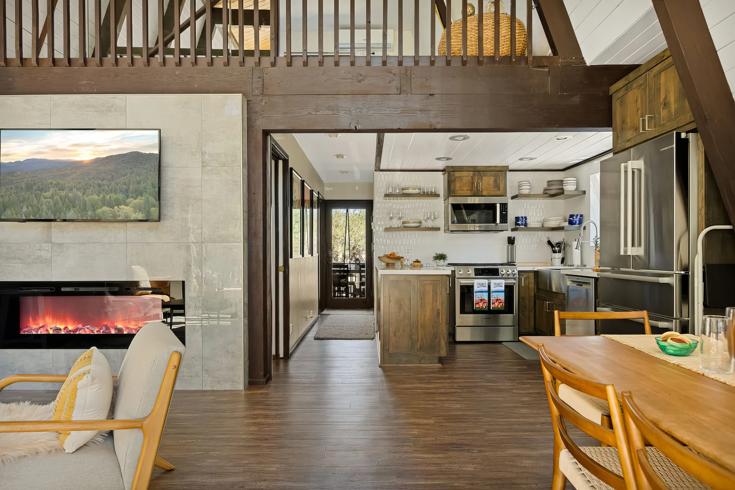 *NEW* Larks Modern Nest | Near Lake, Spa & Arcade #18