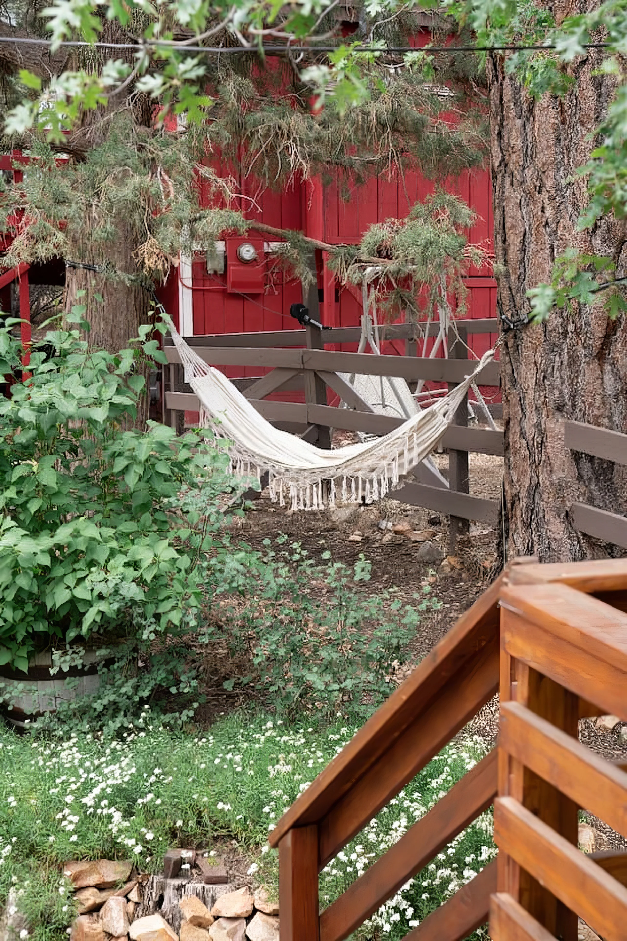 Vintage Mountain Retreat: Trendy Cabin, Loft #28