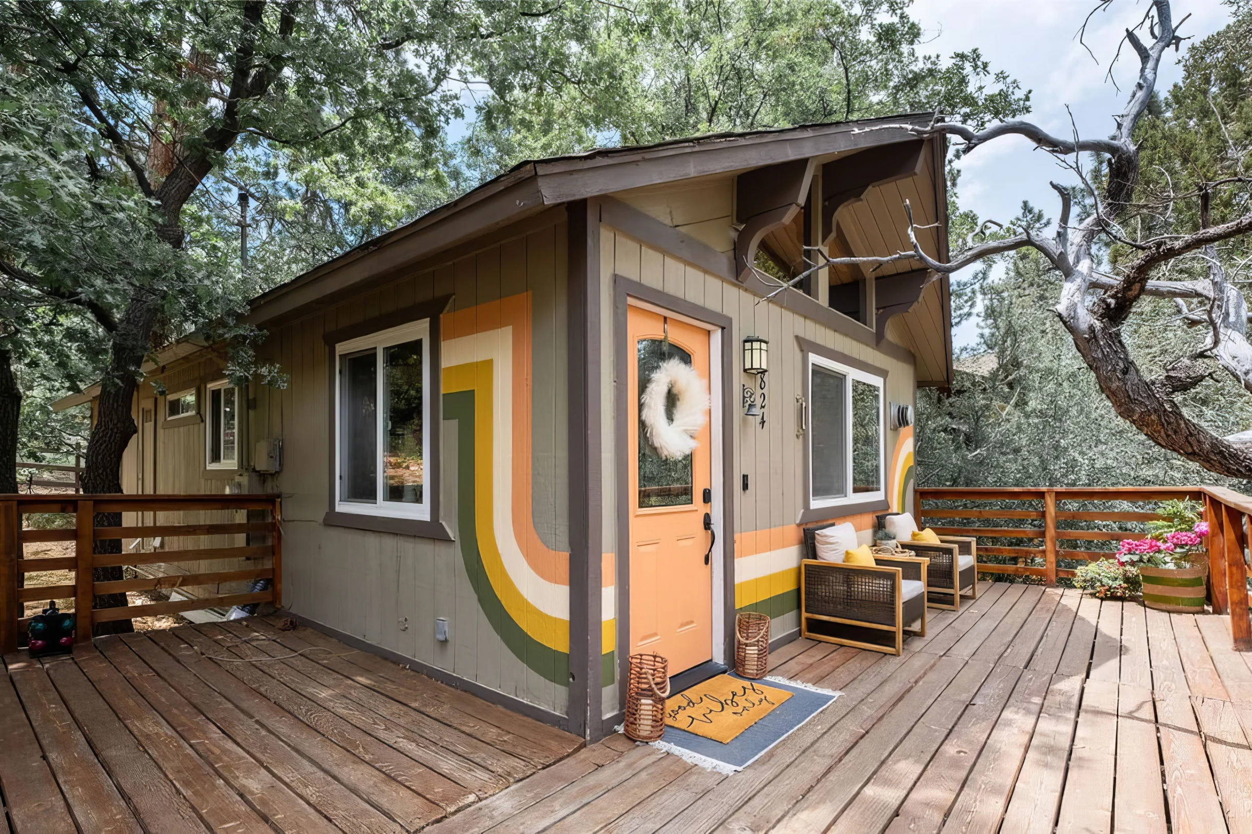 Vintage Mountain Retreat: Trendy Cabin, Loft #35