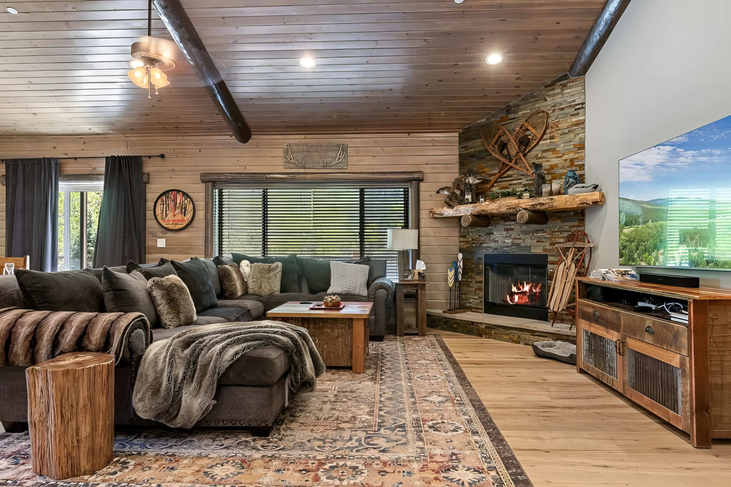 Eagle Creek Hot Tub, Game Room, Private Sled Hill #3