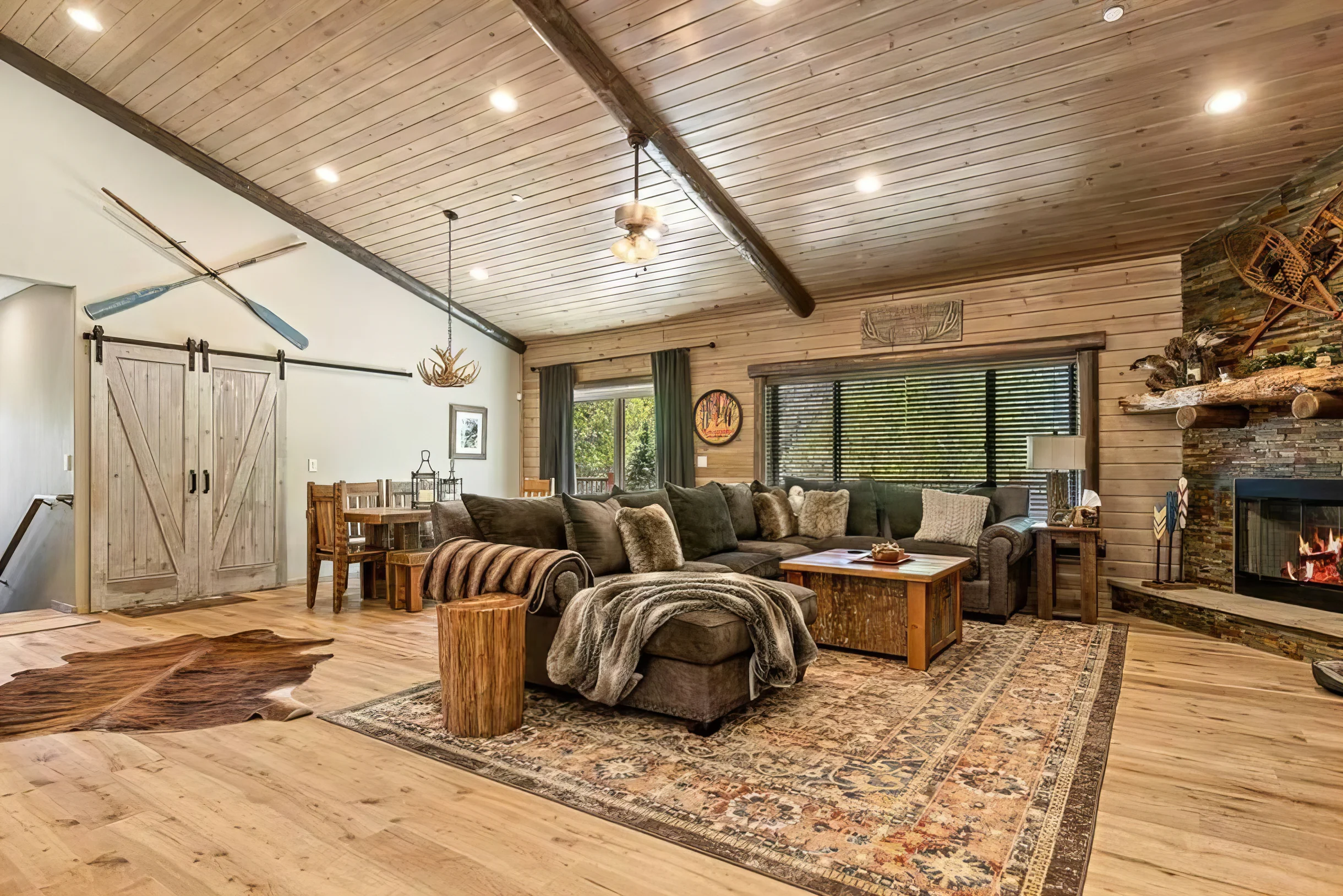 Eagle Creek Hot Tub, Game Room, Private Sled Hill #41