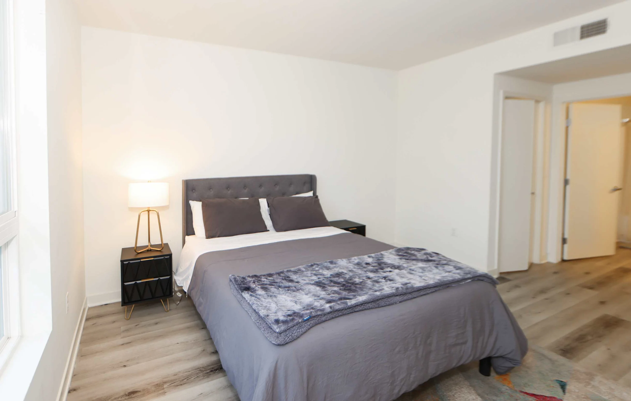 Wander Downtown Vista #5