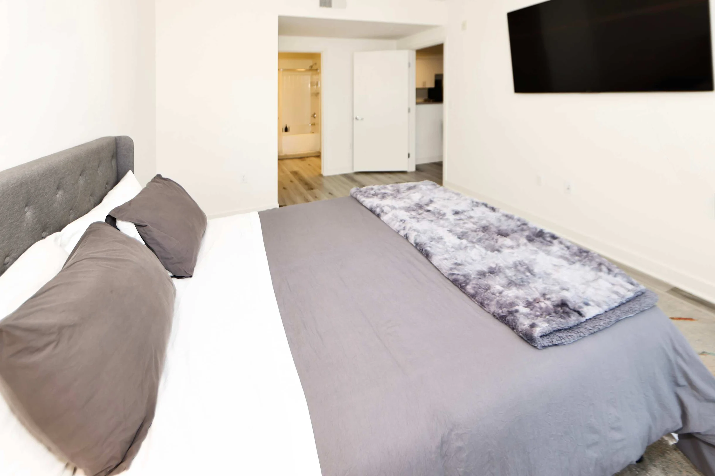 Wander Downtown Vista #20