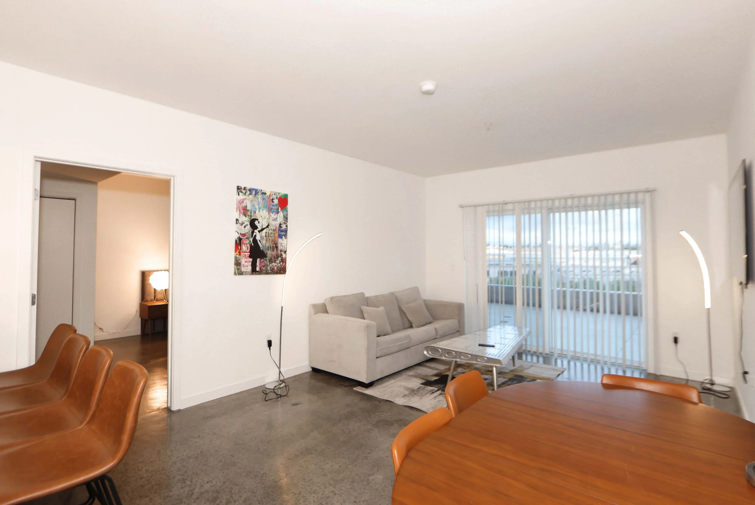 Wander Downtown Vista #4