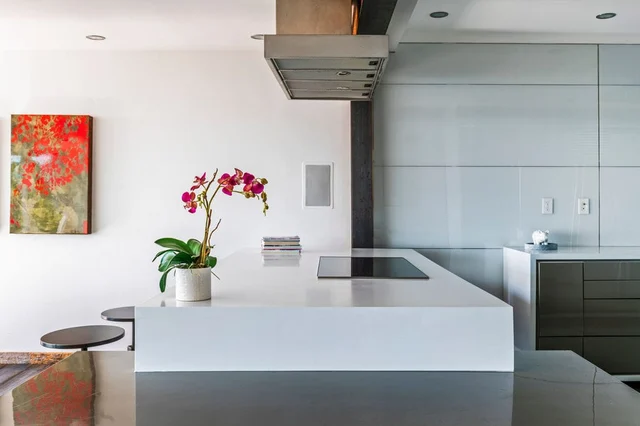 Wander Sunset Tower Glow #17