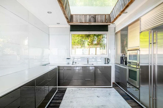 Wander Sunset Tower Glow #57