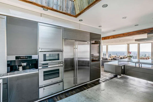 Wander Sunset Tower Glow #60