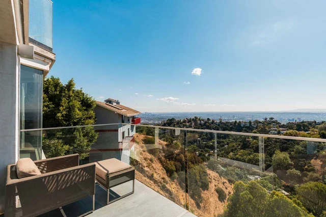 Wander Sunset Tower Glow #24