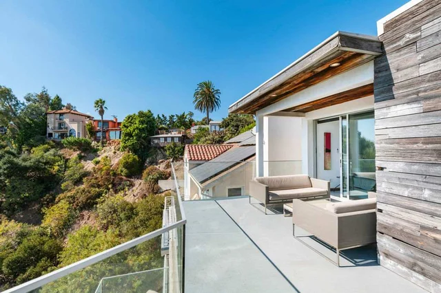 Wander Sunset Tower Glow #27