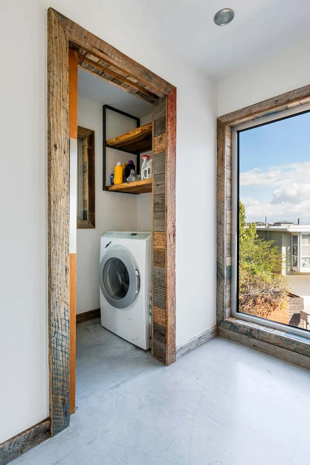 Wander Sunset Tower Glow #61