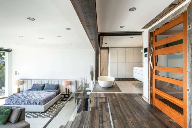 Wander Sunset Tower Glow #68