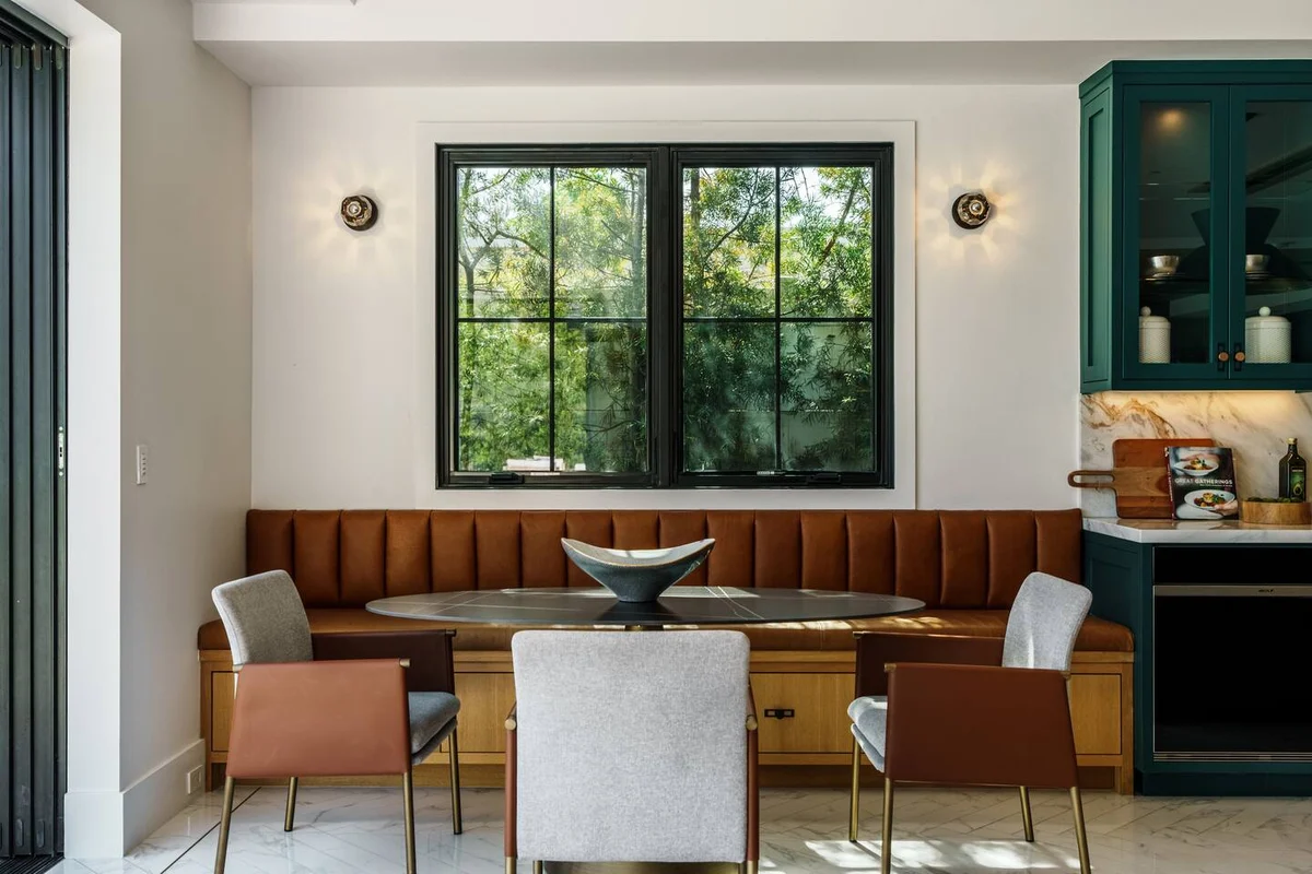 Wander Valley Village Glow