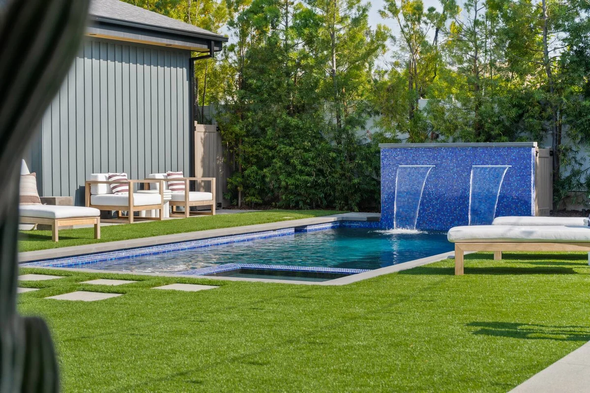 Wander Valley Village Glow #10