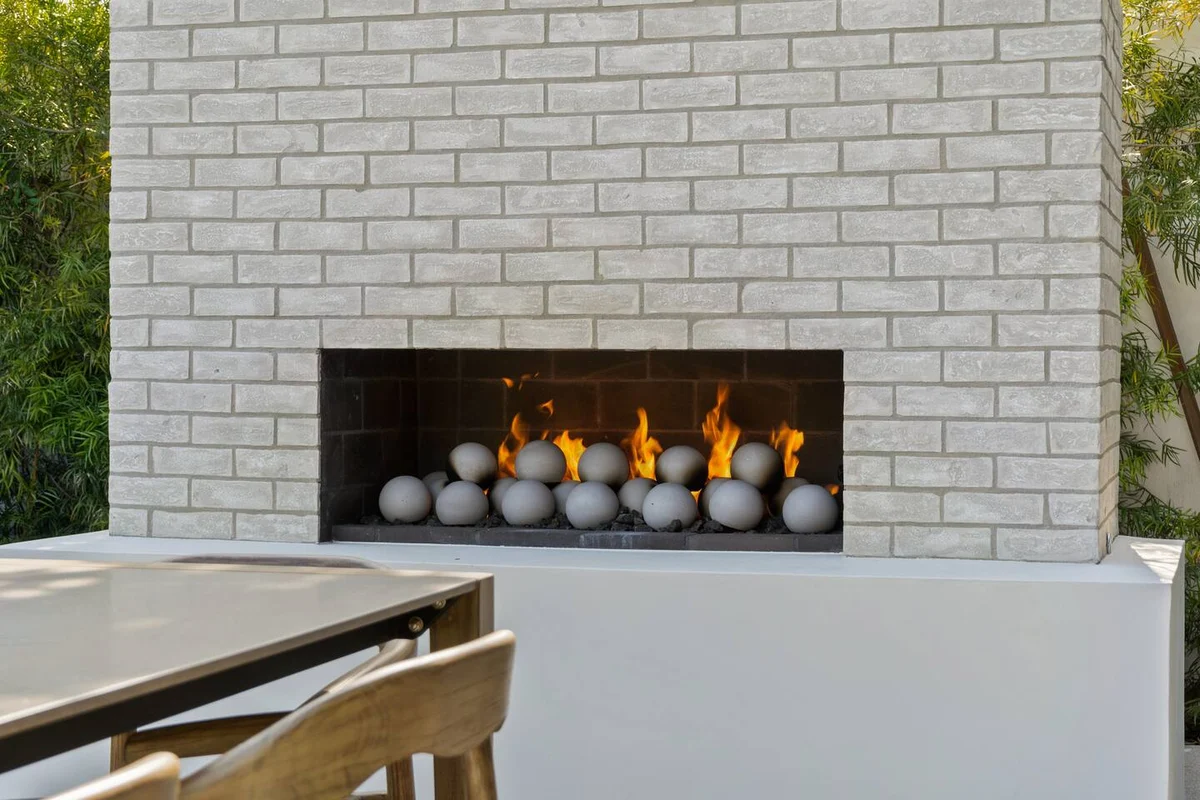 Wander Valley Village Glow #23