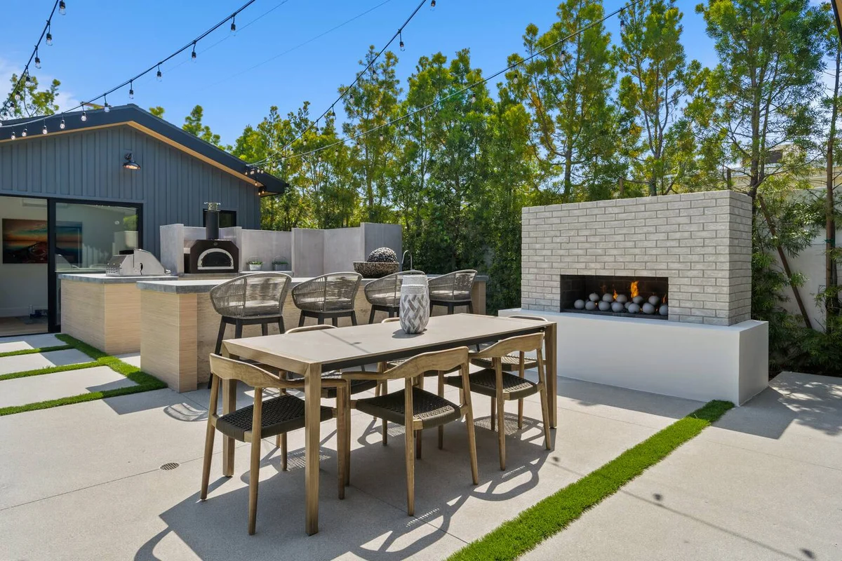 Wander Valley Village Glow #3