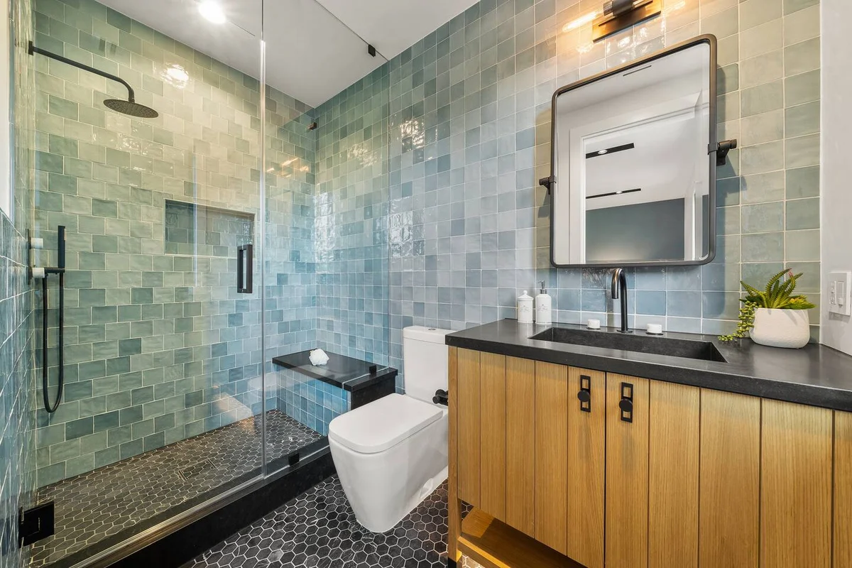 Wander Valley Village Glow #15