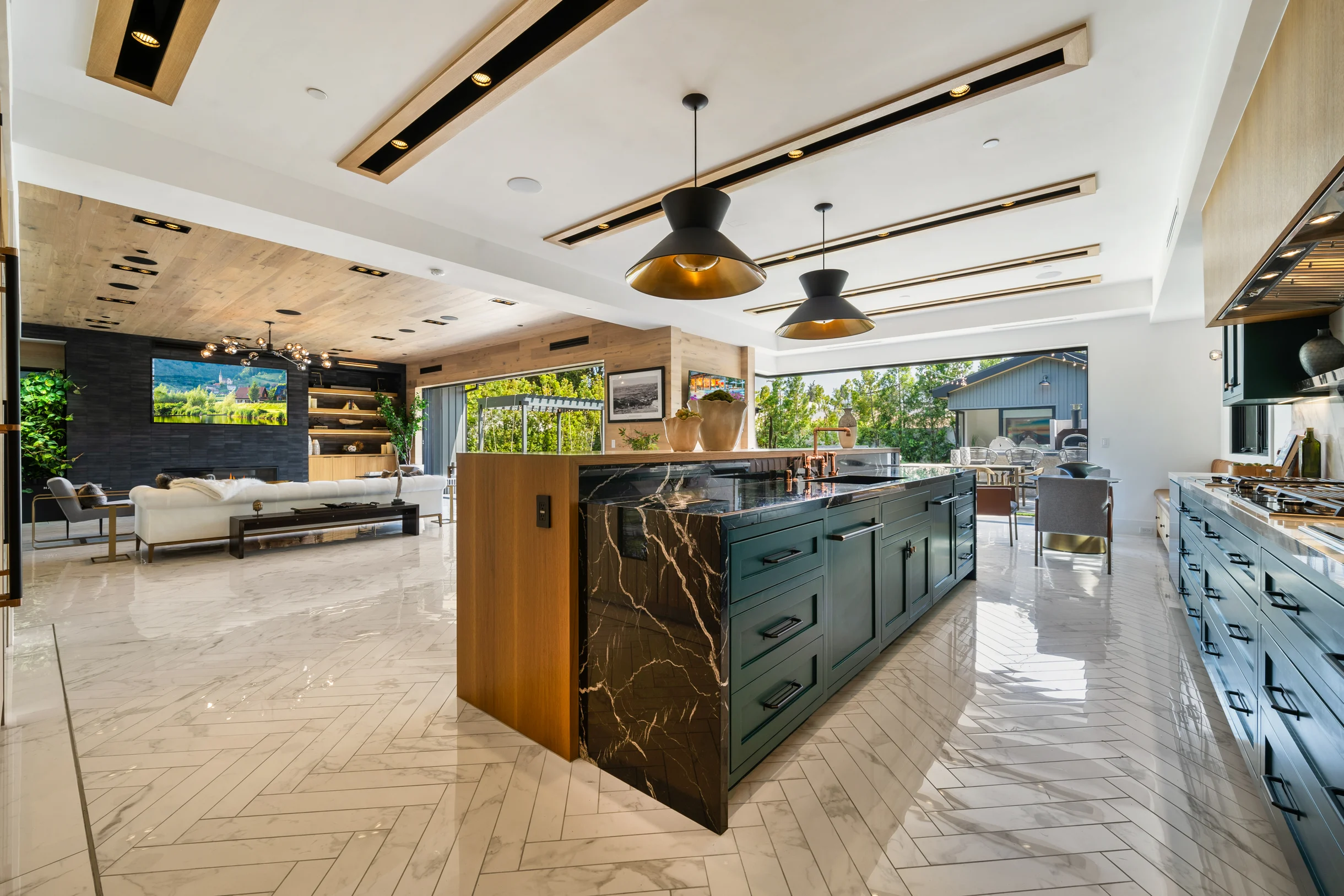 Wander Valley Village Glow #20