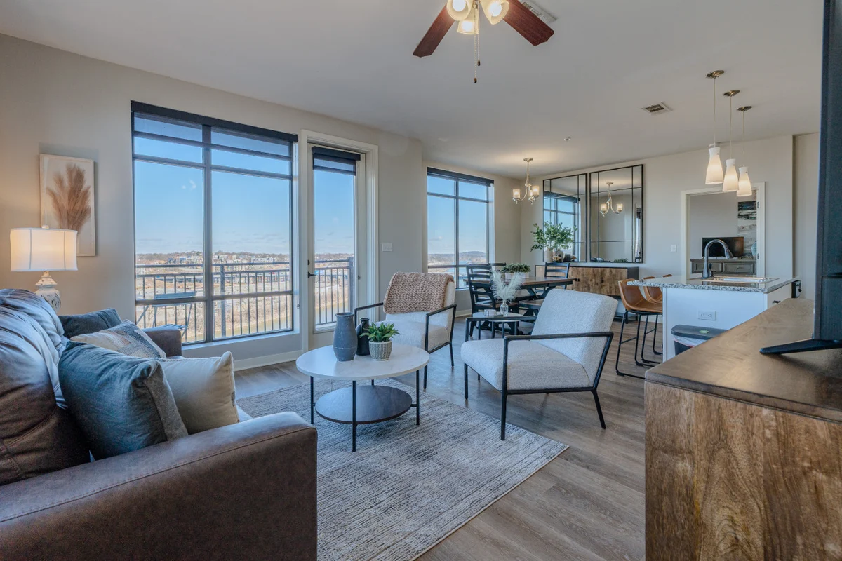 Home in Nashville property photo 3