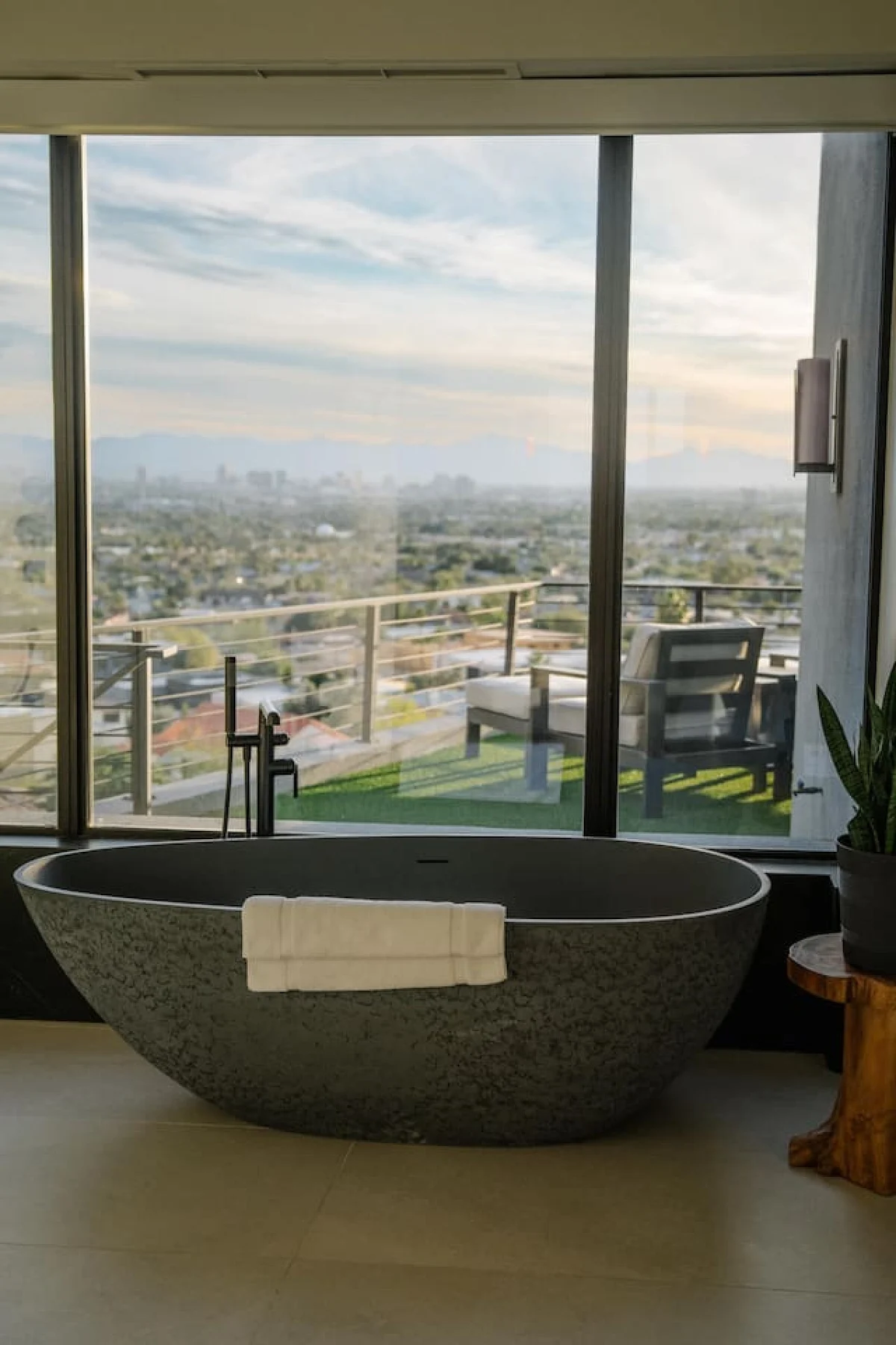Home in Phoenix property photo 3
