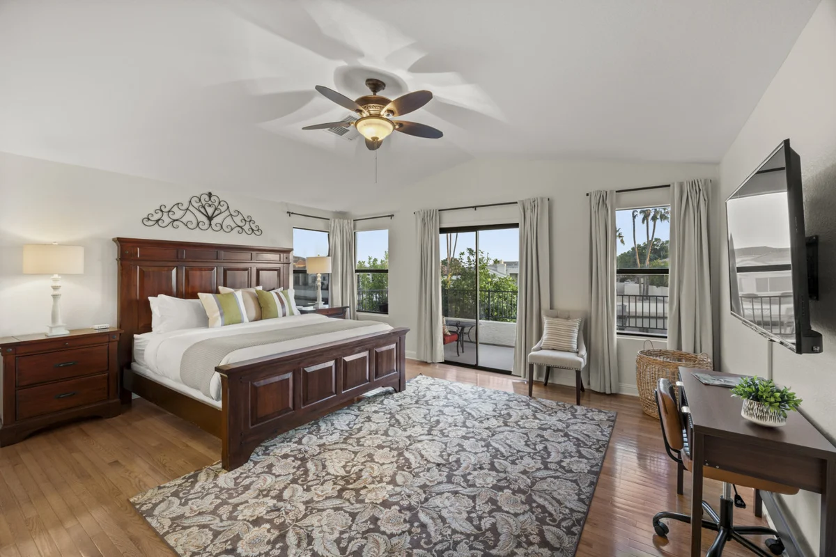 Home in Glendale property photo 2