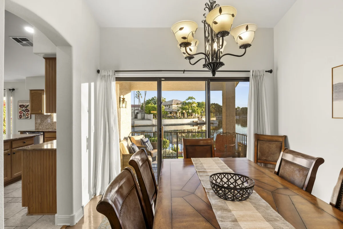 Home in Glendale property photo 5