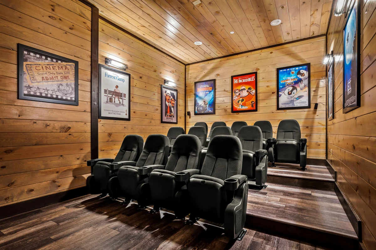 Majestic Pines Lodge