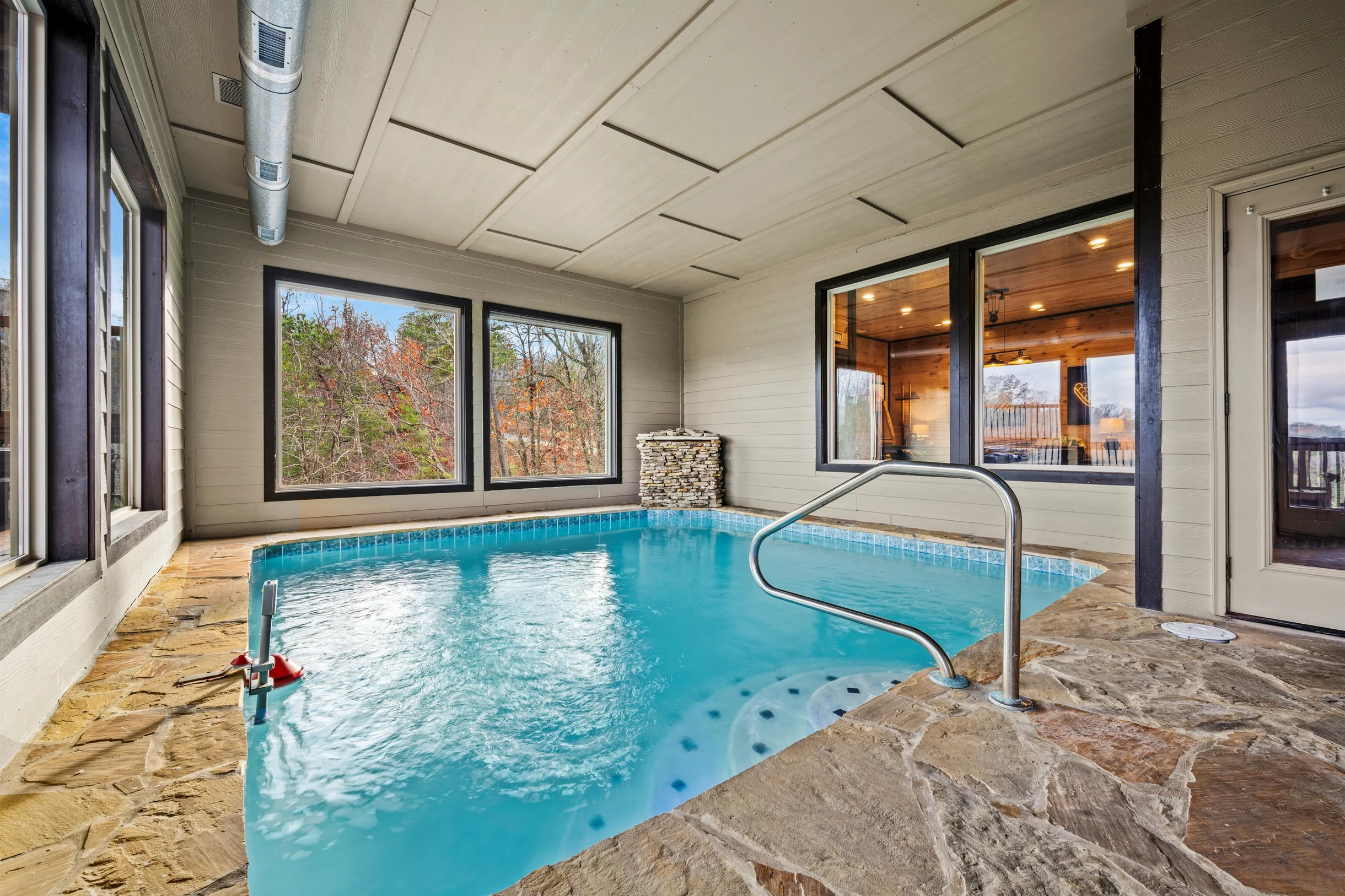 Majestic Pines Lodge #9