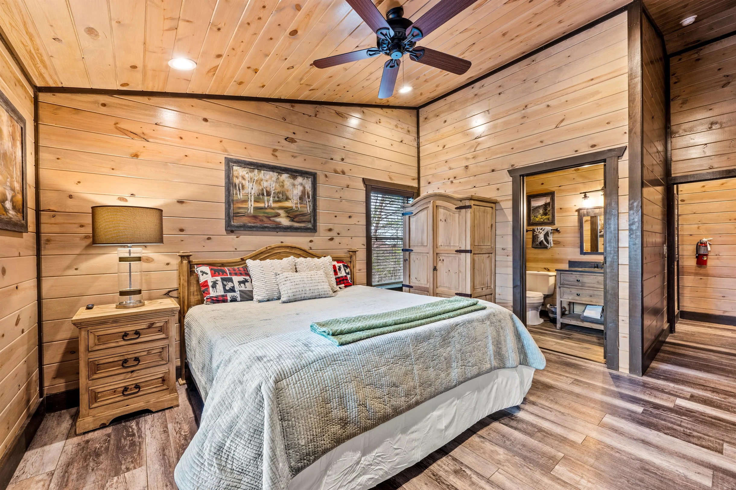Majestic Pines Lodge #35
