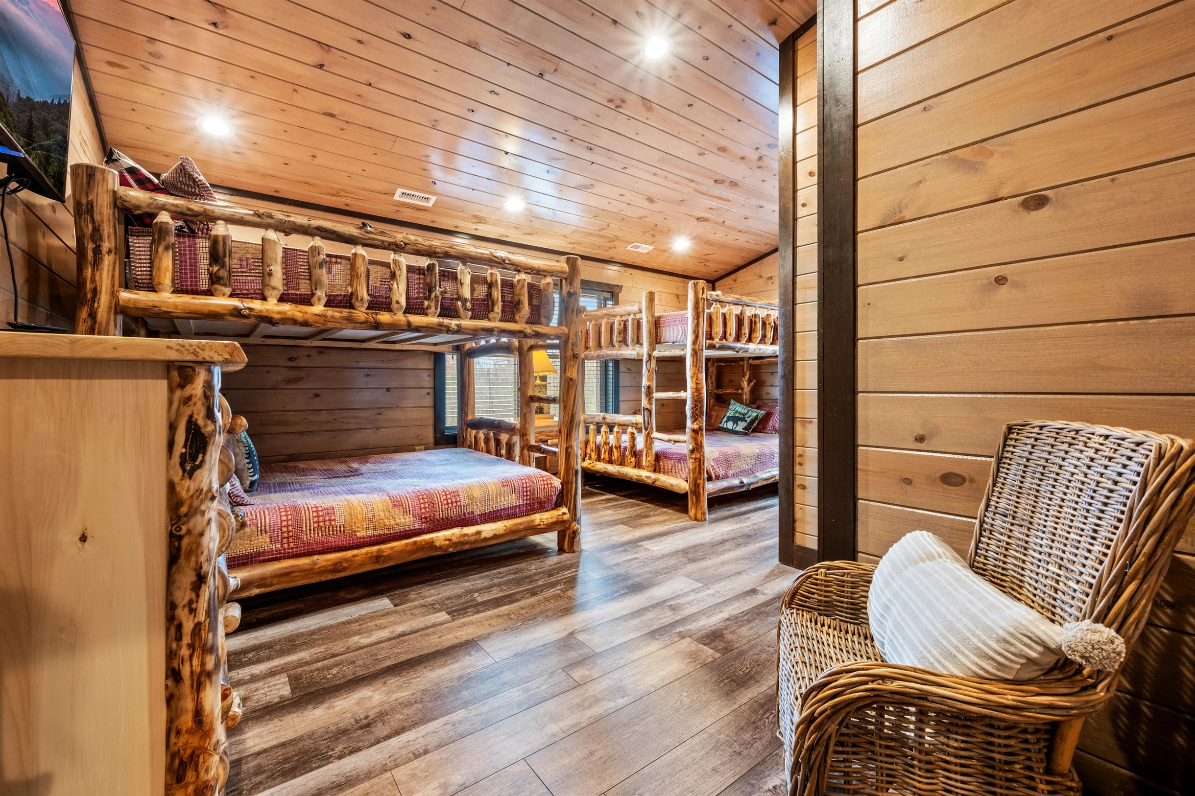 Majestic Pines Lodge #48