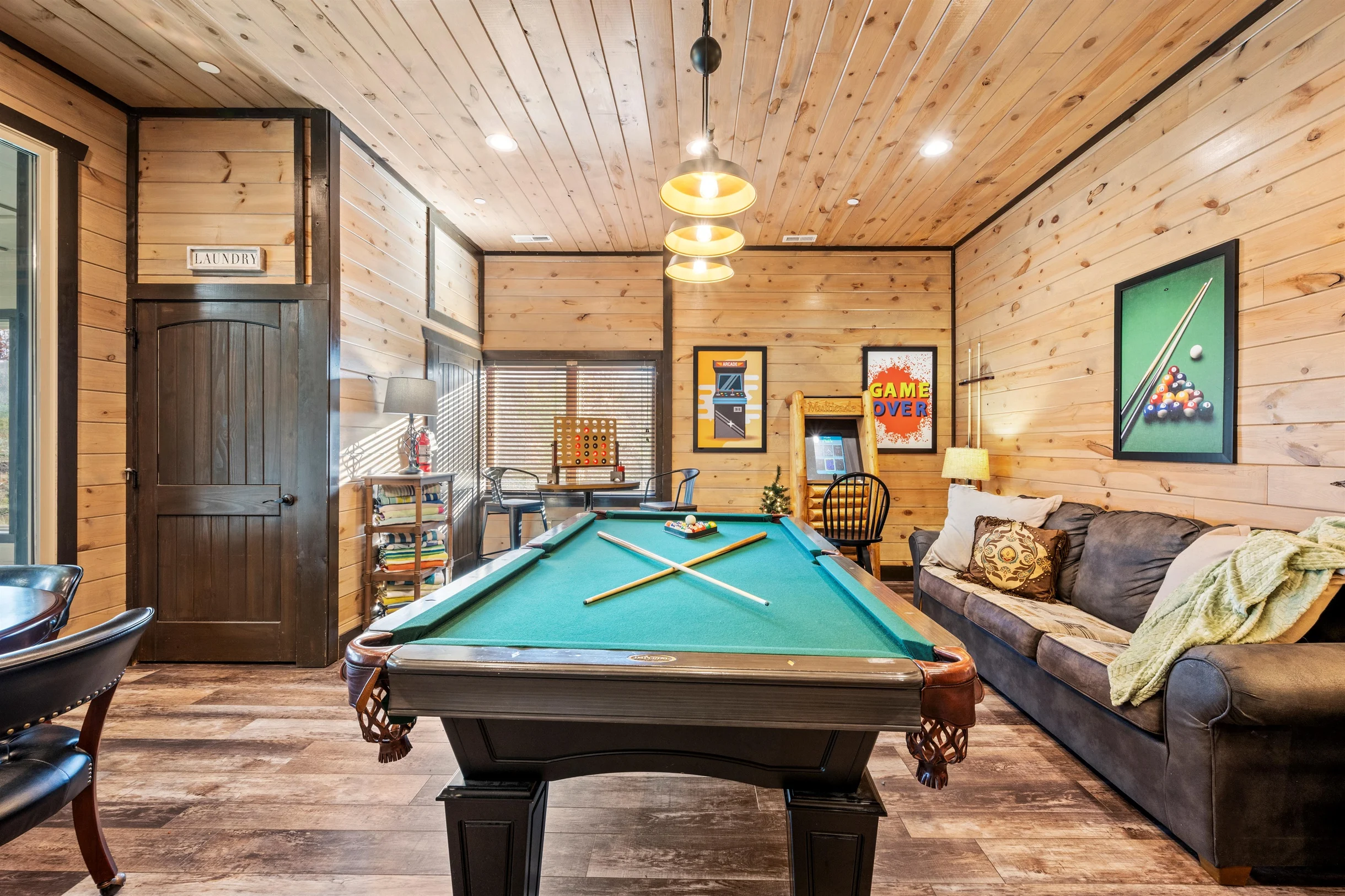 Majestic Pines Lodge #21