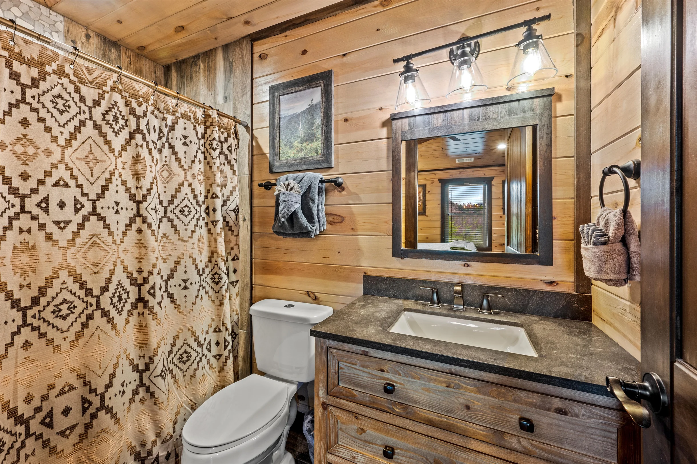 Majestic Pines Lodge #15