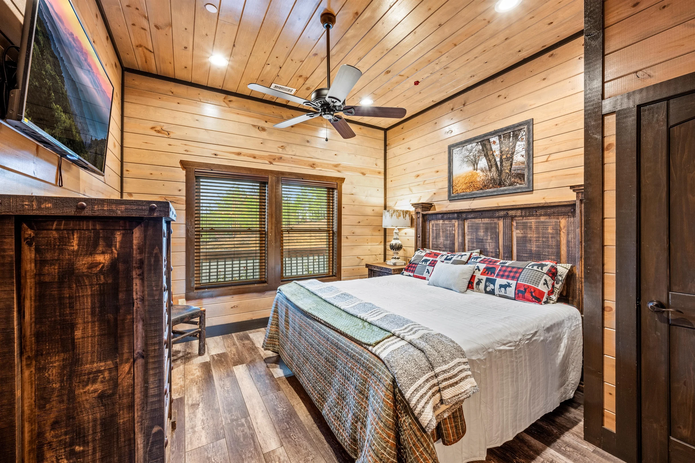 Majestic Pines Lodge #54