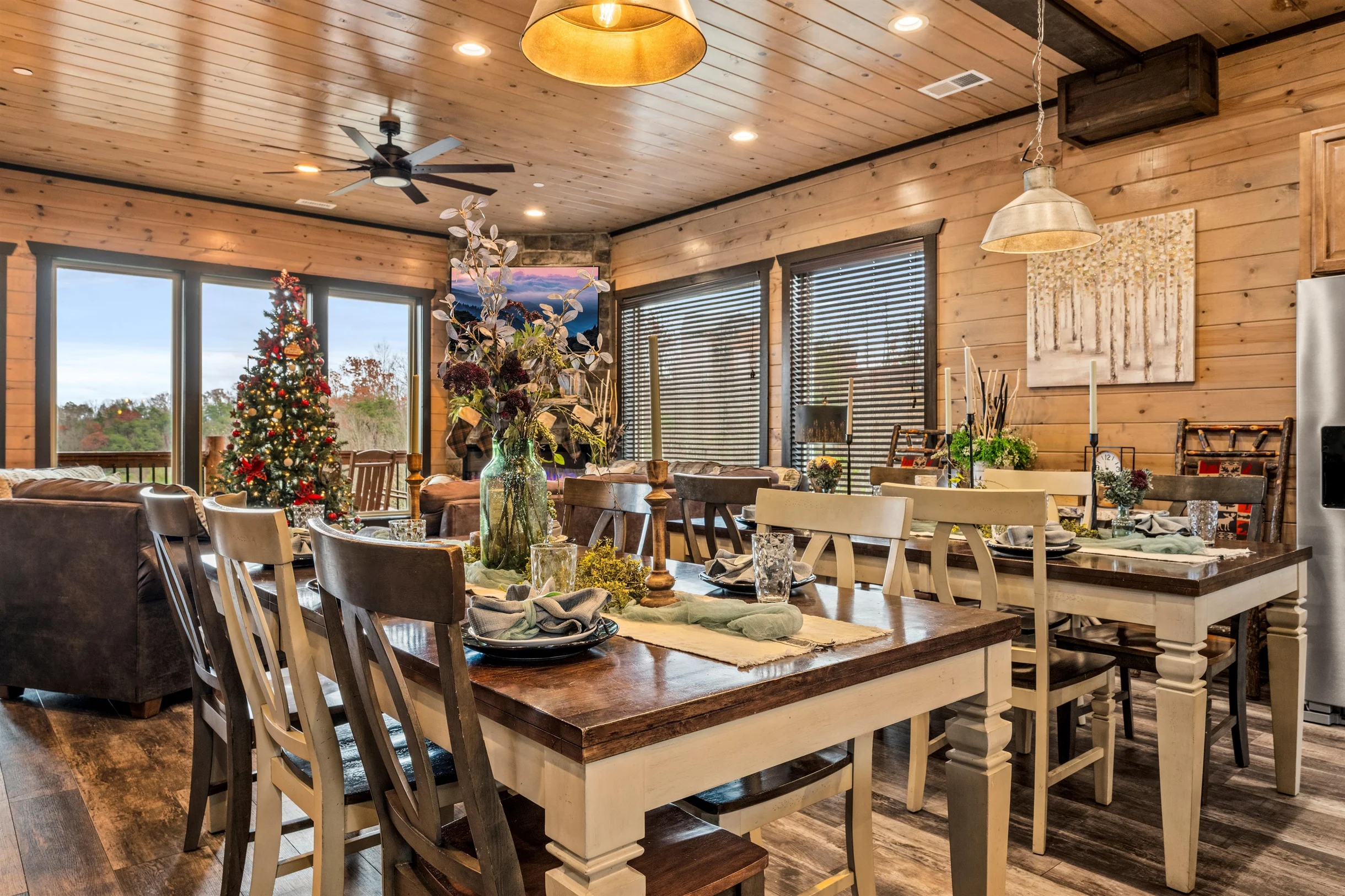 Majestic Pines Lodge #23