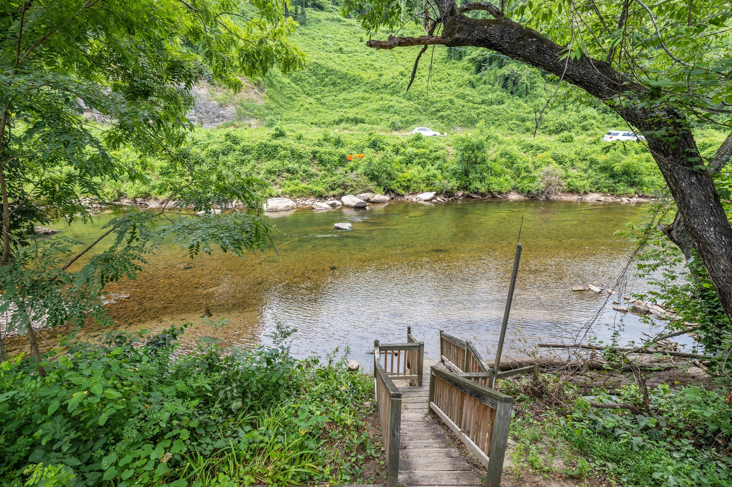 Rivers Edge #33