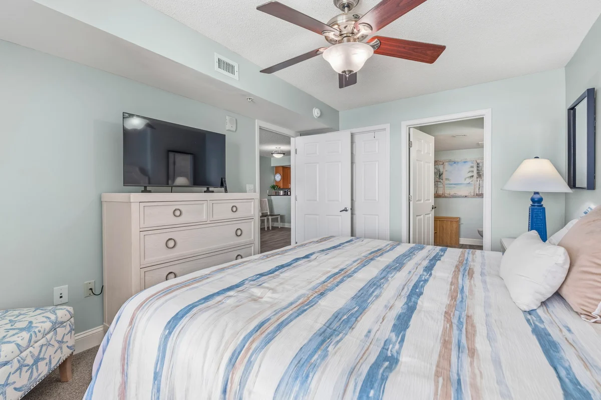 Luxury 3BR Oceanfront Penthouse w/ Lazy River #47