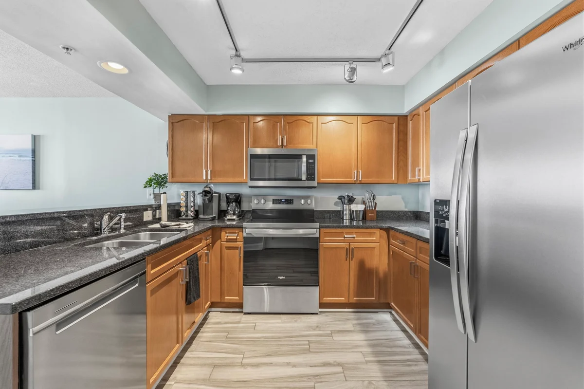 Luxury 3BR Oceanfront Penthouse w/ Lazy River #3