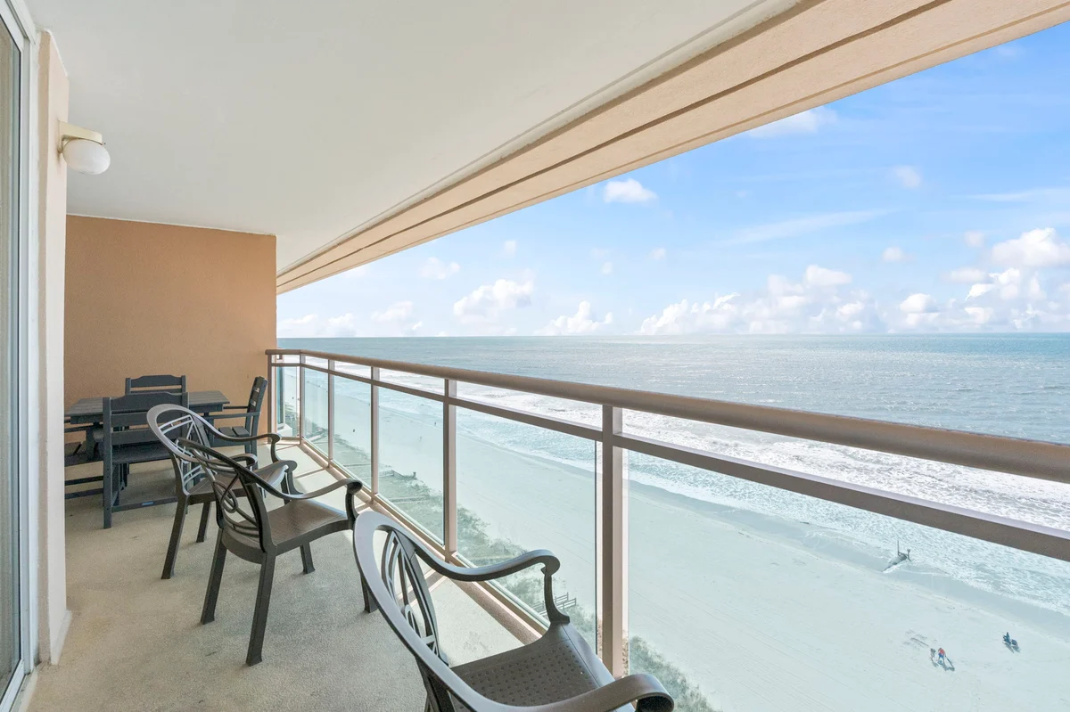 Luxury 3BR Oceanfront Penthouse w/ Lazy River #43
