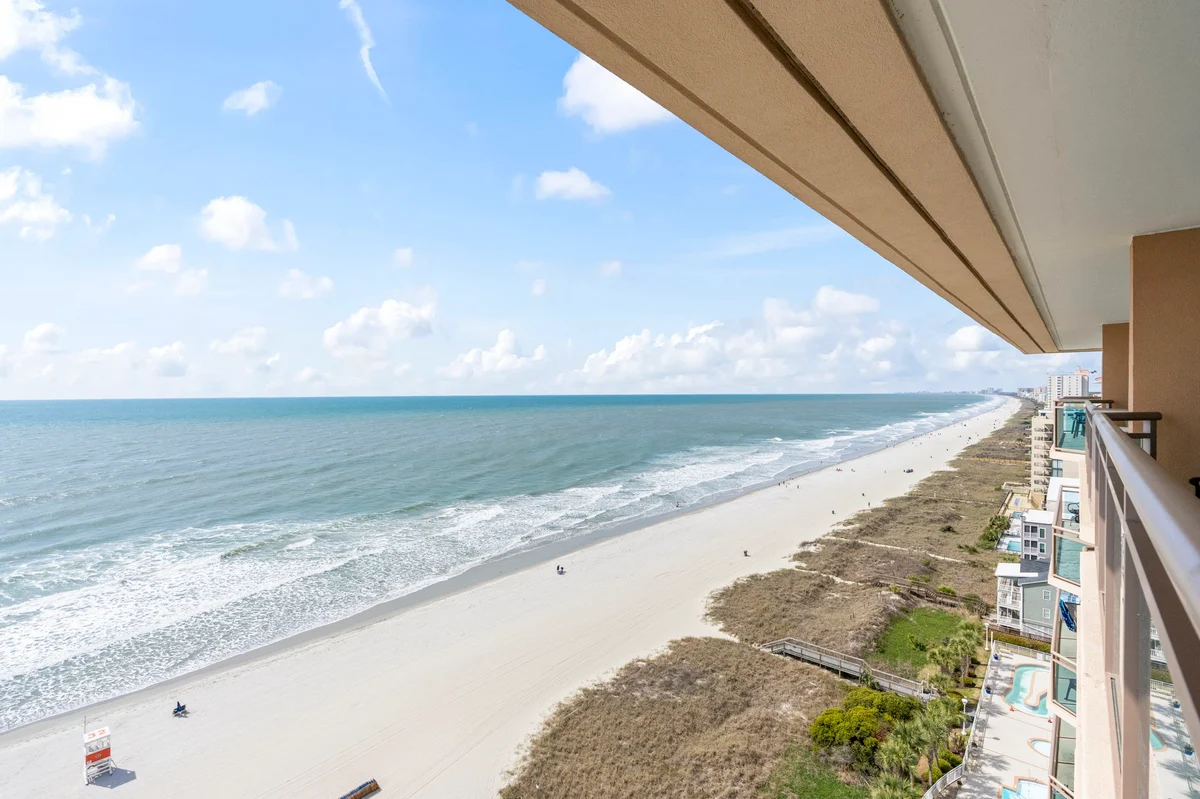 Luxury 3BR Oceanfront Penthouse w/ Lazy River #45