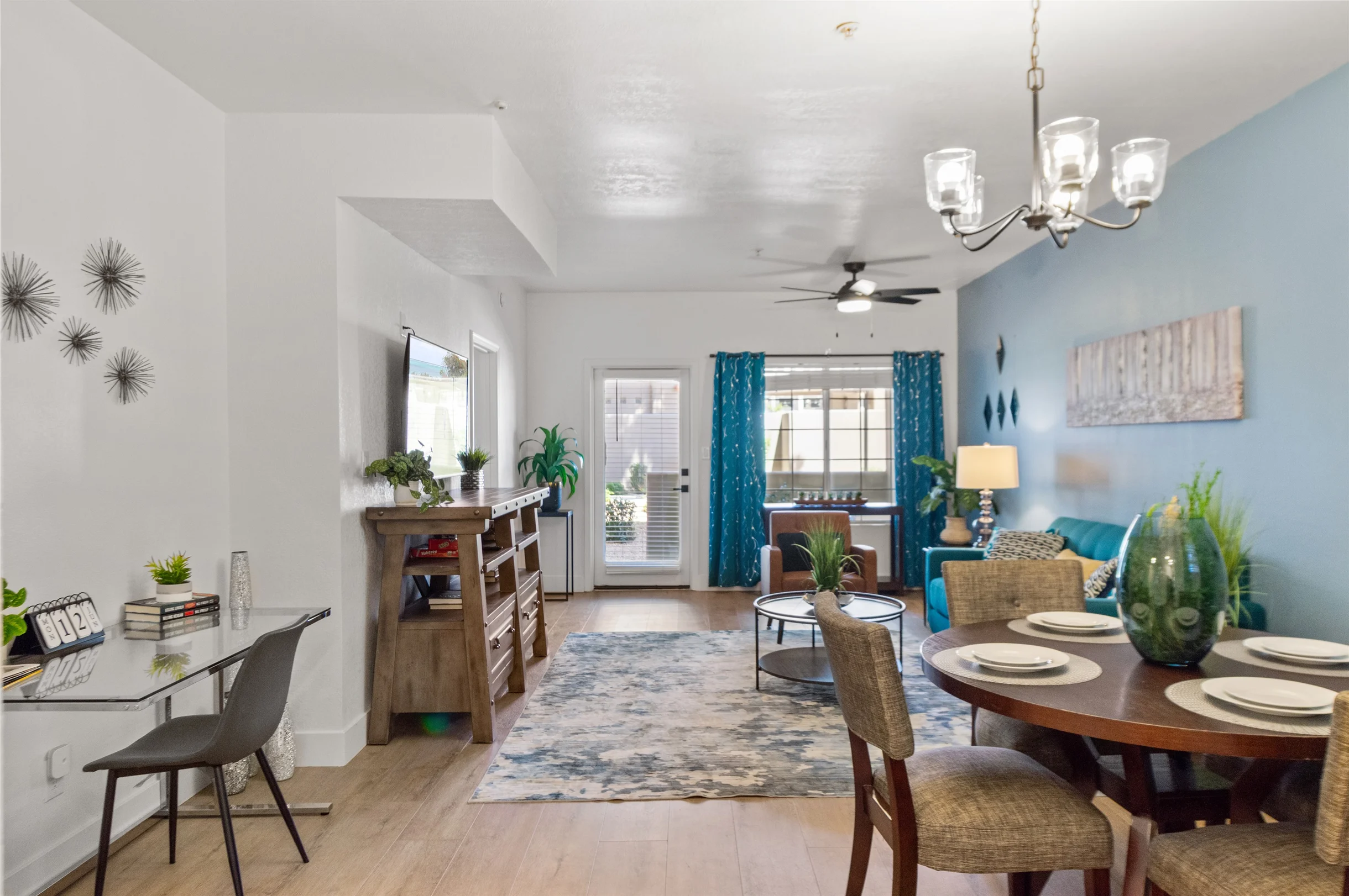 Condo in Scottsdale property photo 3