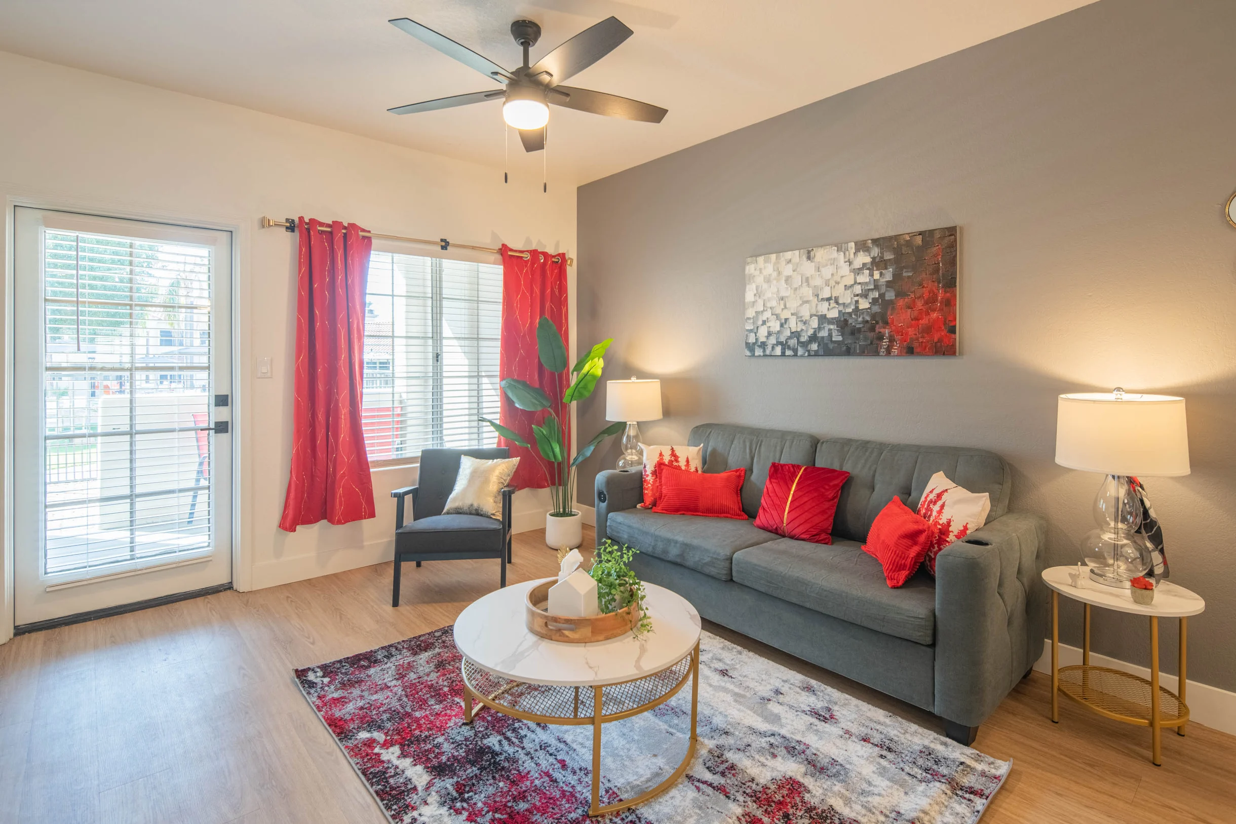 Condo in Scottsdale property photo 2