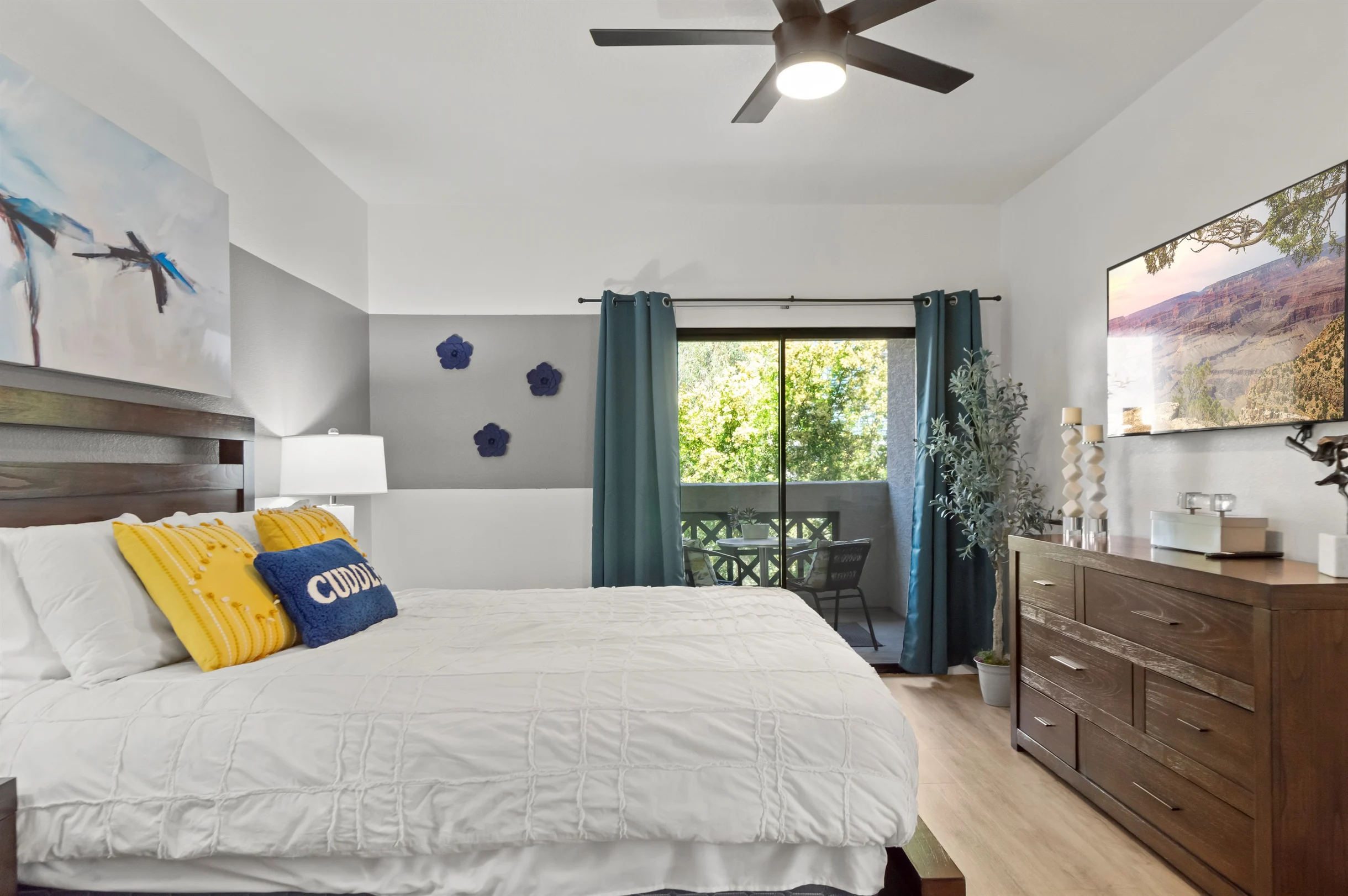 Condo in Scottsdale property photo 4