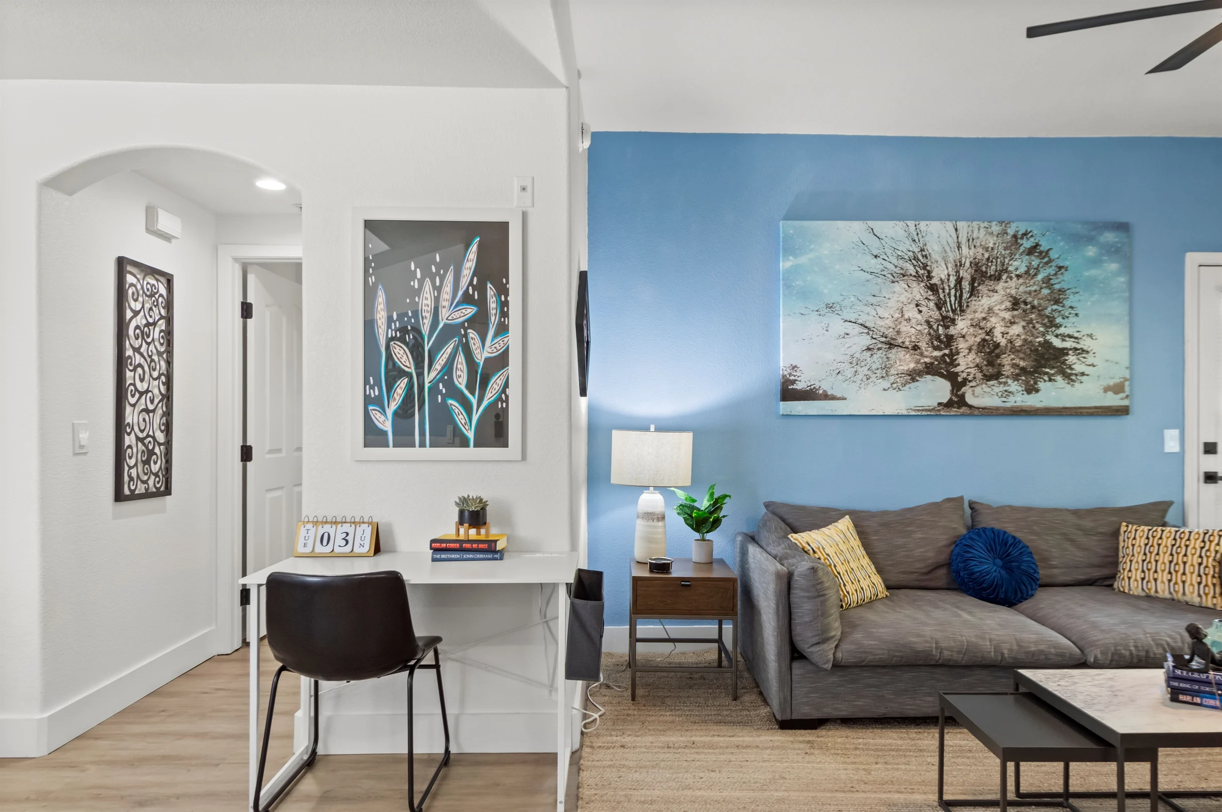 Condo in Scottsdale property photo 3