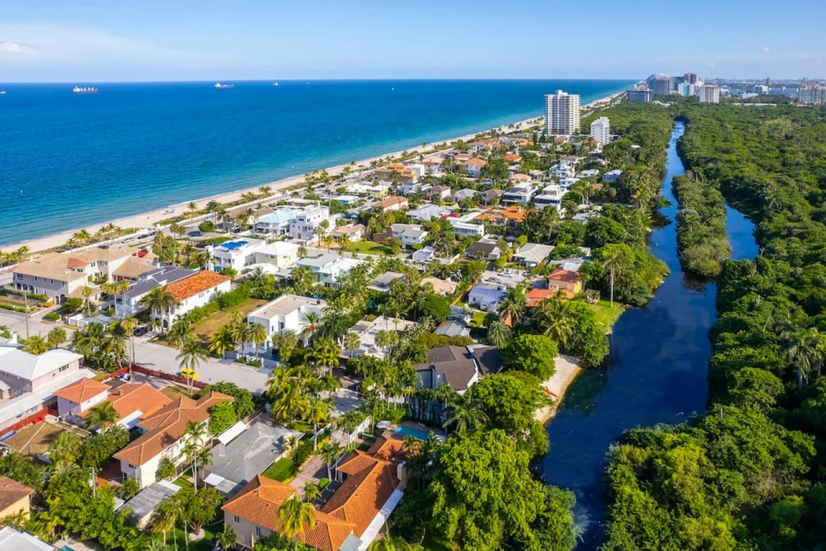 Lux Villa with pool on the water / Beach Access! #121