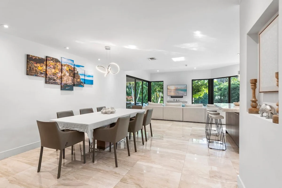 Lux Villa with pool on the water / Beach Access! #127