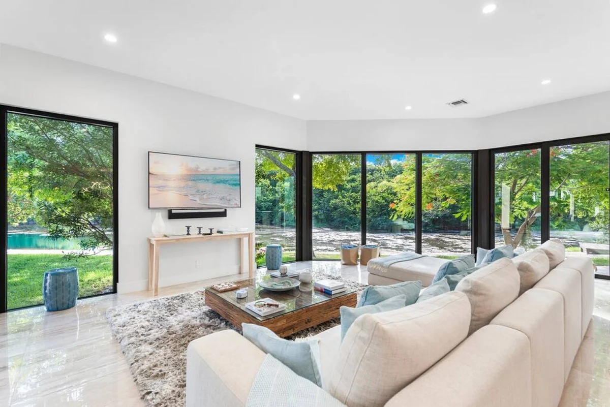 Lux Villa with pool on the water / Beach Access! #134